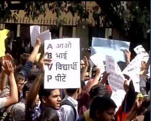 delhi university protest